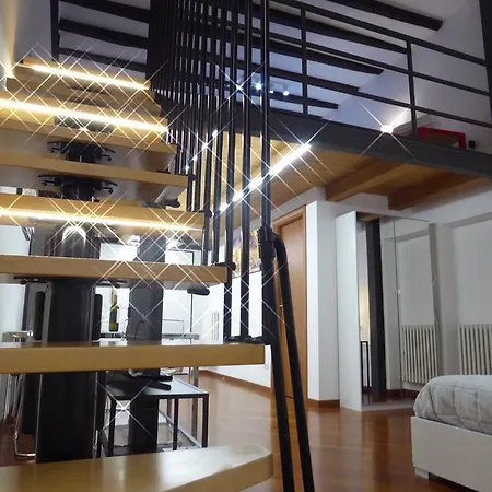 Giudei House Daire Bolonya